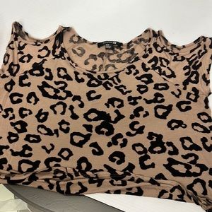 Forever21  Cold Shoulder Top size M